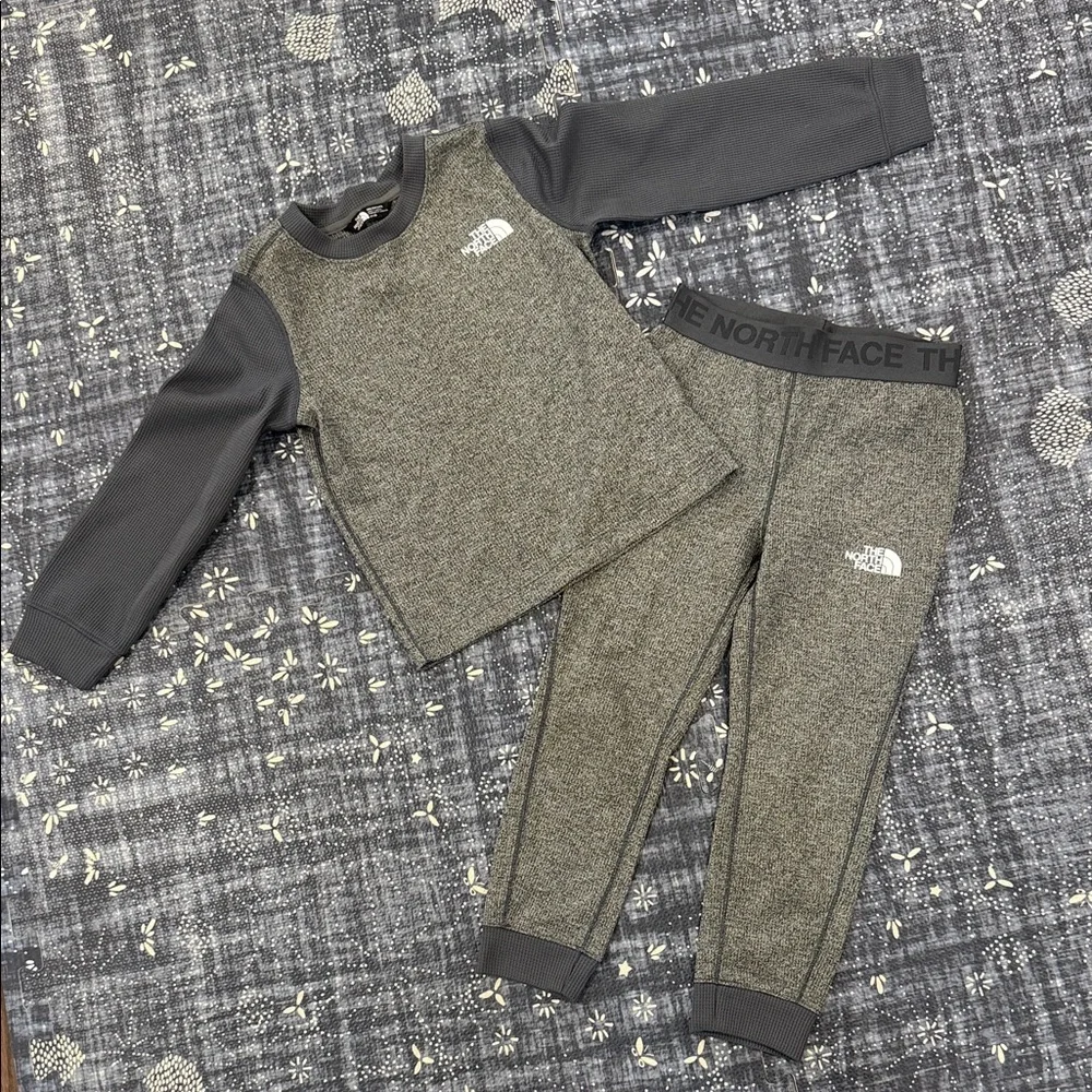 The North Face 5T Gray Kids Waffle Base Layer Set - Picture 1 of 10